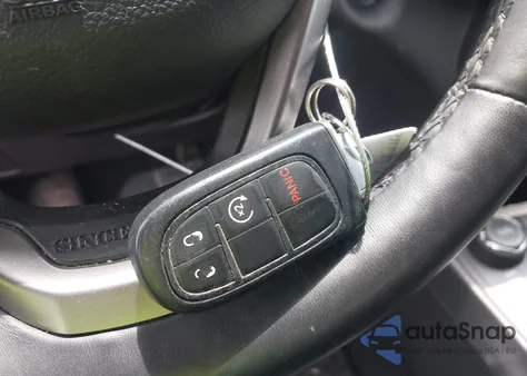 2019 Jeep Cherokee Latitude Plus 4X4 from USA, damaged, VIN 1C4PJMLBXKD130475